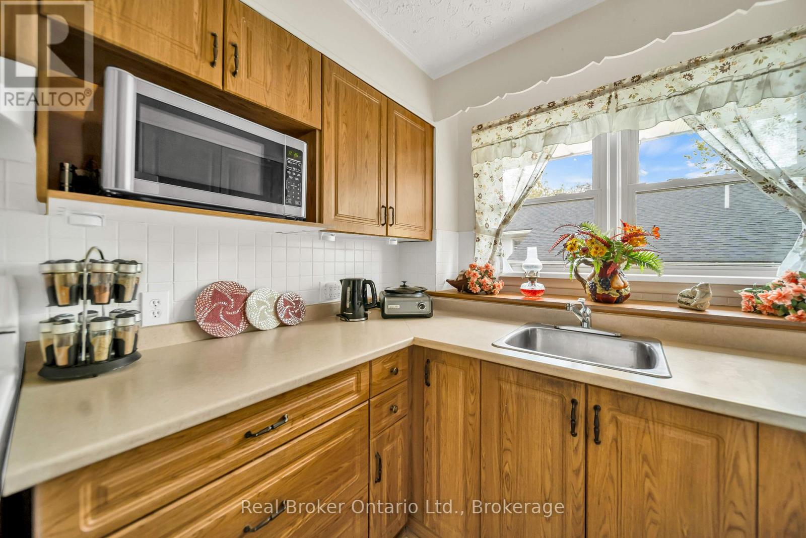 144 Byron Avenue, Kitchener, Ontario  N2C 1Z8 - Photo 14 - X13099628