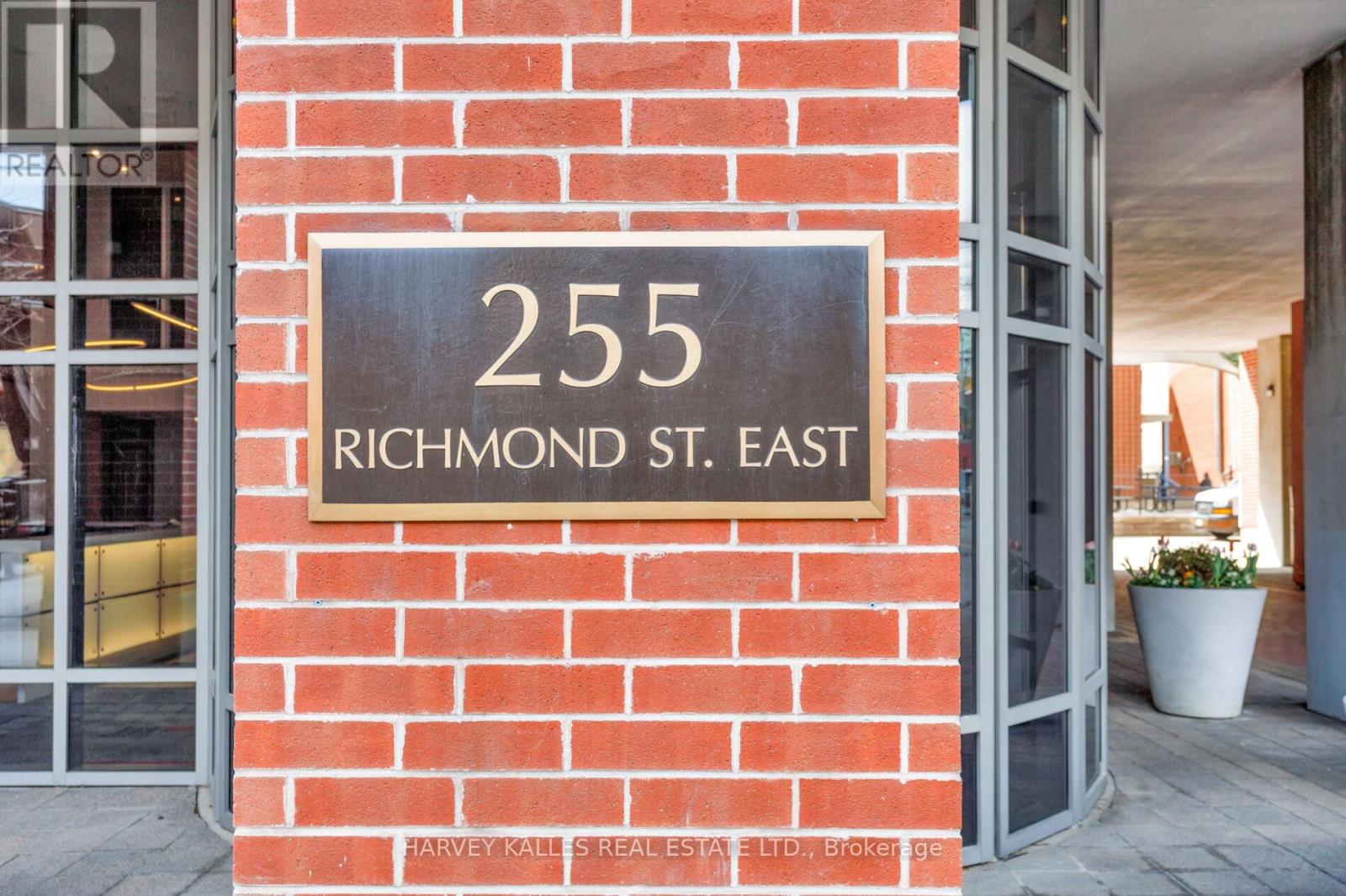 206 - 255 Richmond Street E, Toronto (Moss Park), Ontario  M5A 4T7 - Photo 2 - C13099592