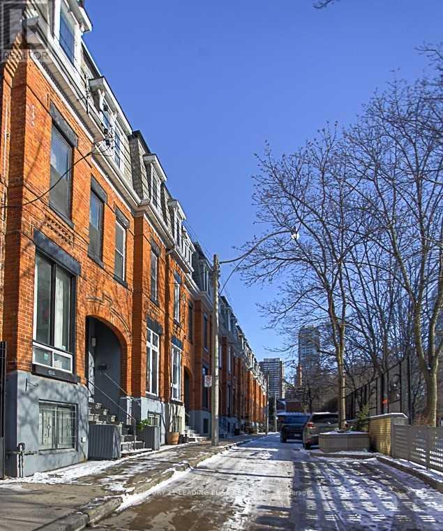 2 MONTEITH STREET, Toronto, Ontario