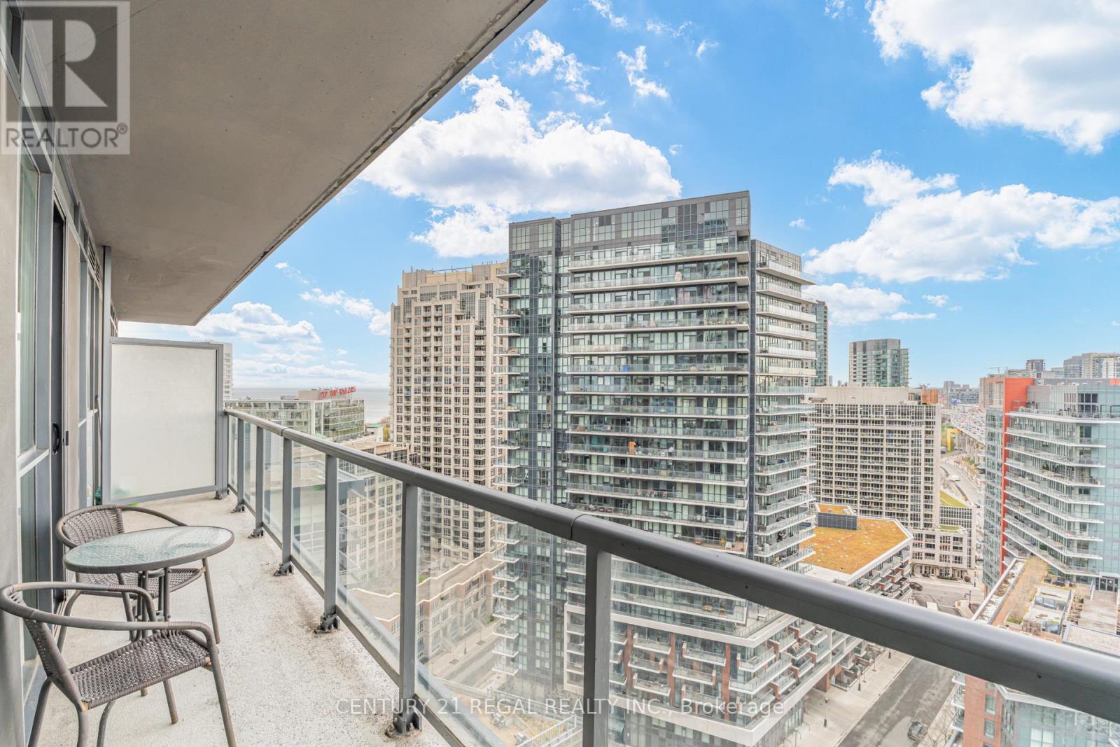 2013 - 20 Bruyeres Mews, Toronto, Ontario  M5V 0G8 - Photo 14 - C13099618