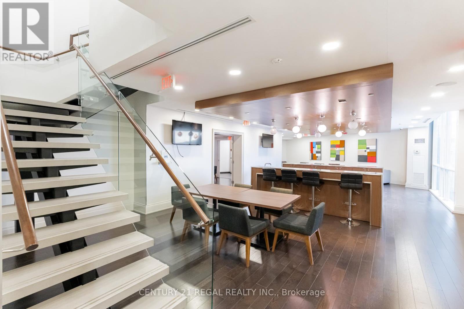 2013 - 20 Bruyeres Mews, Toronto, Ontario  M5V 0G8 - Photo 19 - C13099618