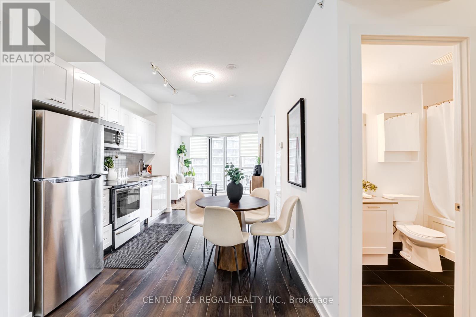 2013 - 20 Bruyeres Mews, Toronto, Ontario  M5V 0G8 - Photo 5 - C13099618