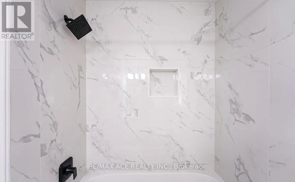 203 Raleigh Avenue, Toronto, Ontario  M1K 1A5 - Photo 16 - E13099590