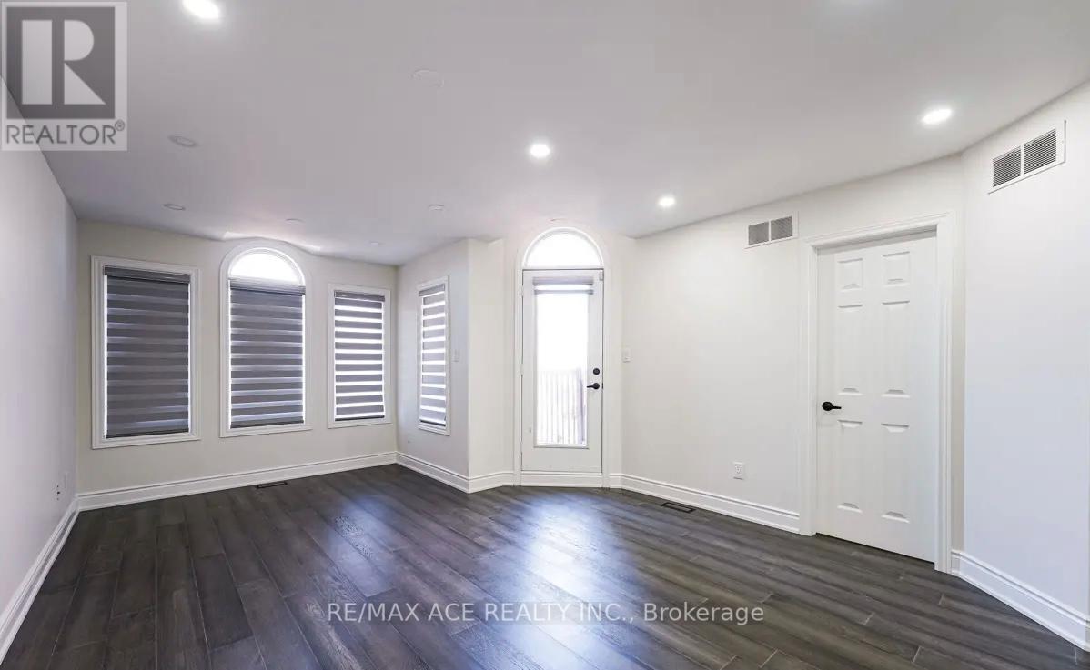 203 Raleigh Avenue, Toronto, Ontario  M1K 1A5 - Photo 18 - E13099590