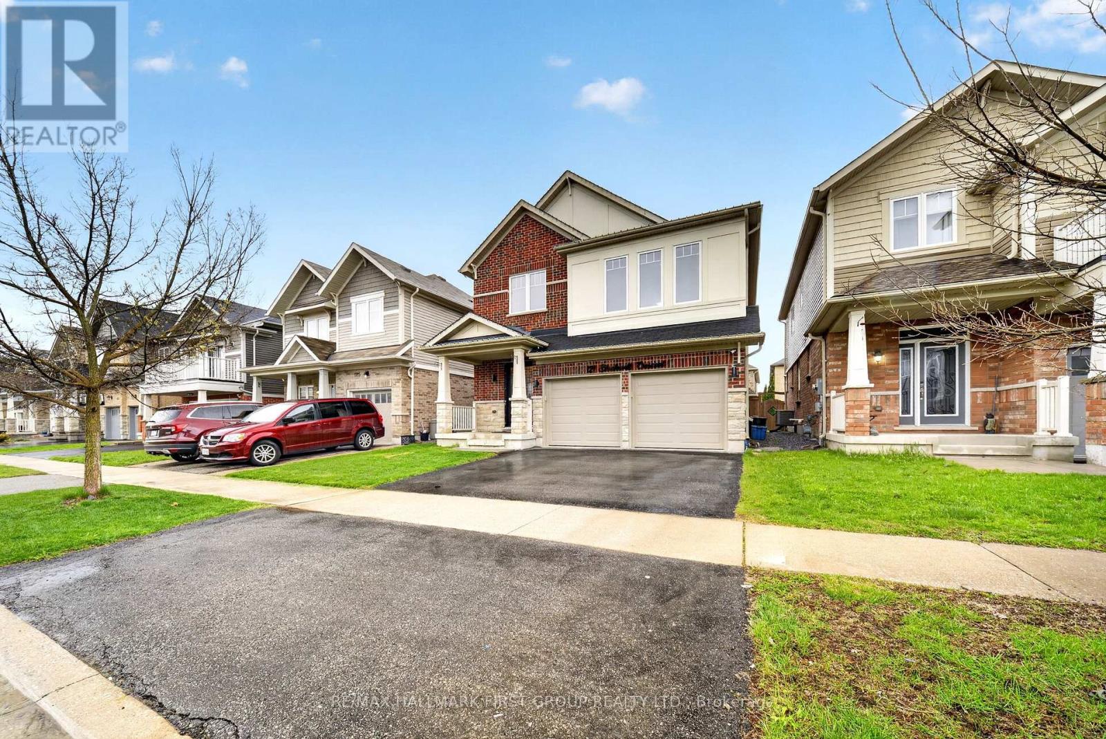 121 Blackwell Crescent, Oshawa, Ontario  L1L 0C1 - Photo 3 - E13099612