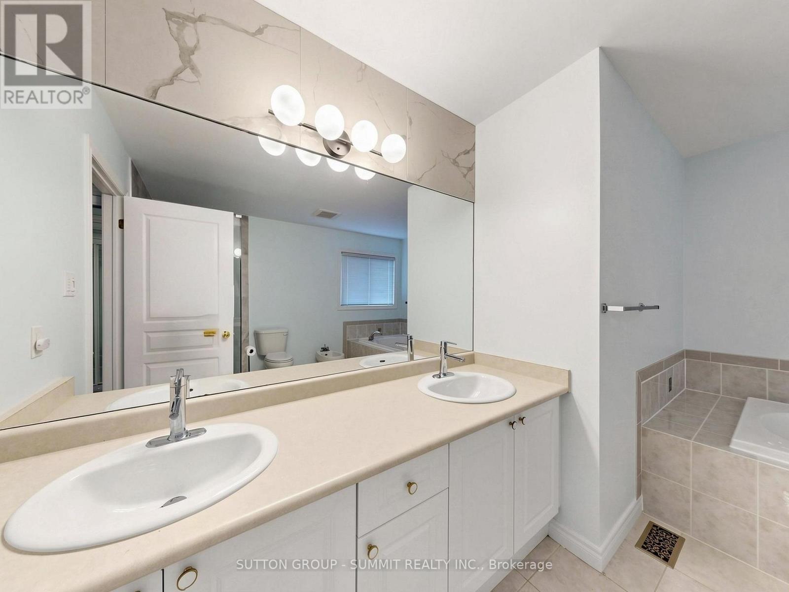 1763 Willow Way, Mississauga, Ontario  L5M 4X4 - Photo 32 - W13094722