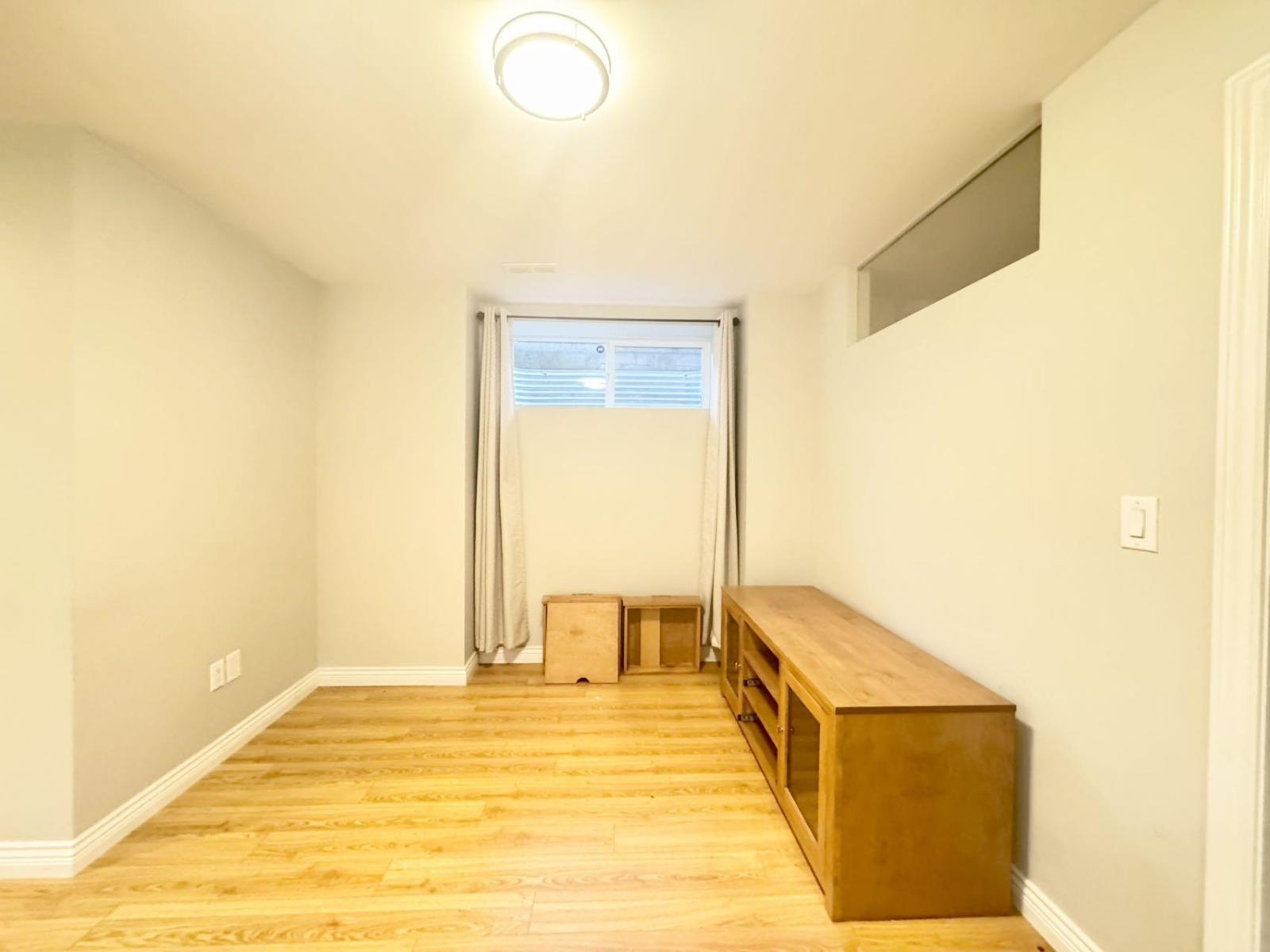 Basement 169xx 78a Avenue, Surrey, British Columbia  V4N 6L4 - Photo 6 - R3121125
