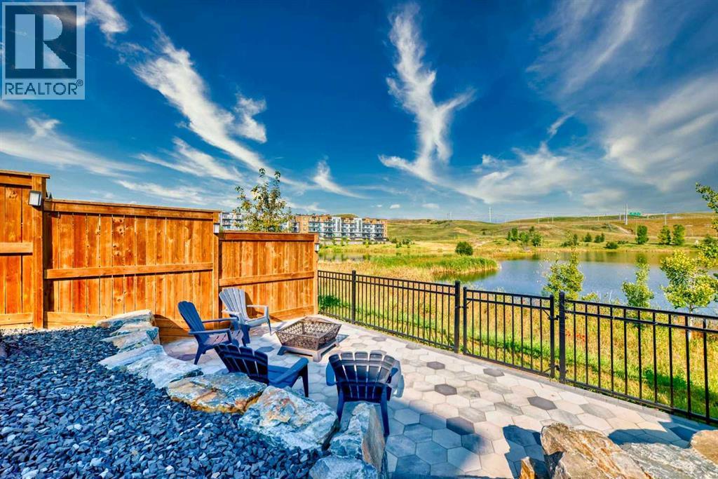152 Cranbrook Gardens Se, Calgary, Alberta  T3M 3K6 - Photo 3 - A2297872