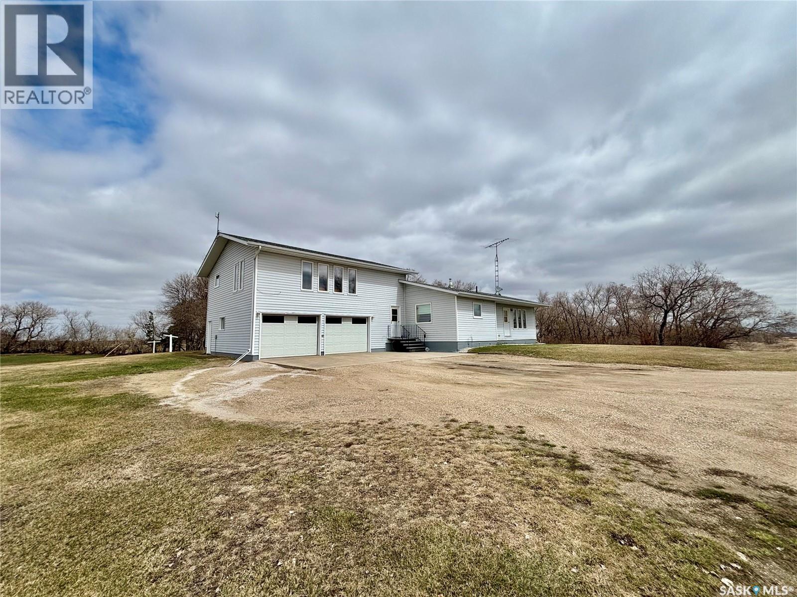 Wirth Acreage, Mcleod Rm No. 185, Saskatchewan  S0A 2T0 - Photo 3 - SK035317