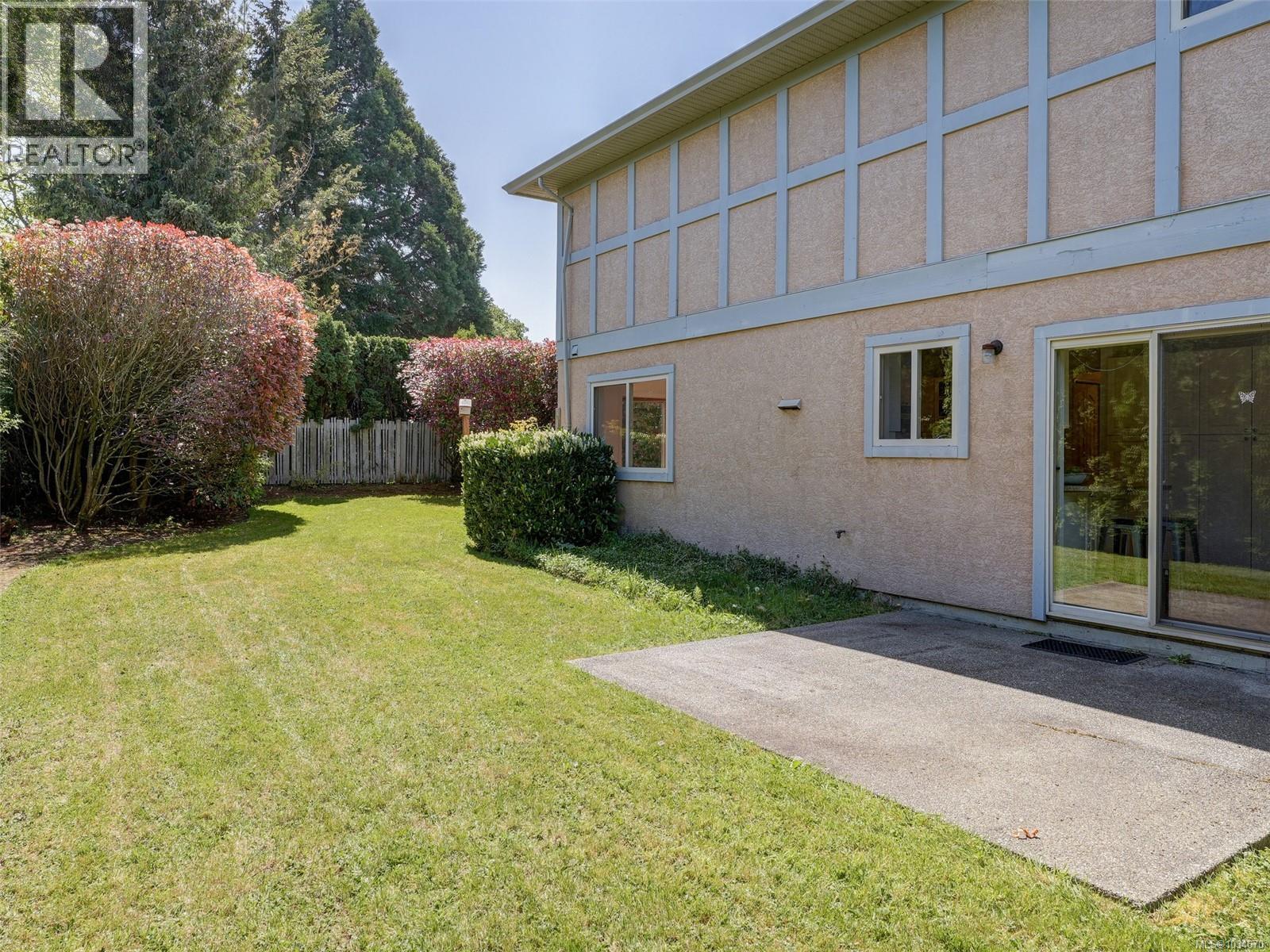 6 1809 Mckenzie Ave, Saanich, British Columbia  V8N 1A6 - Photo 38 - 1034670