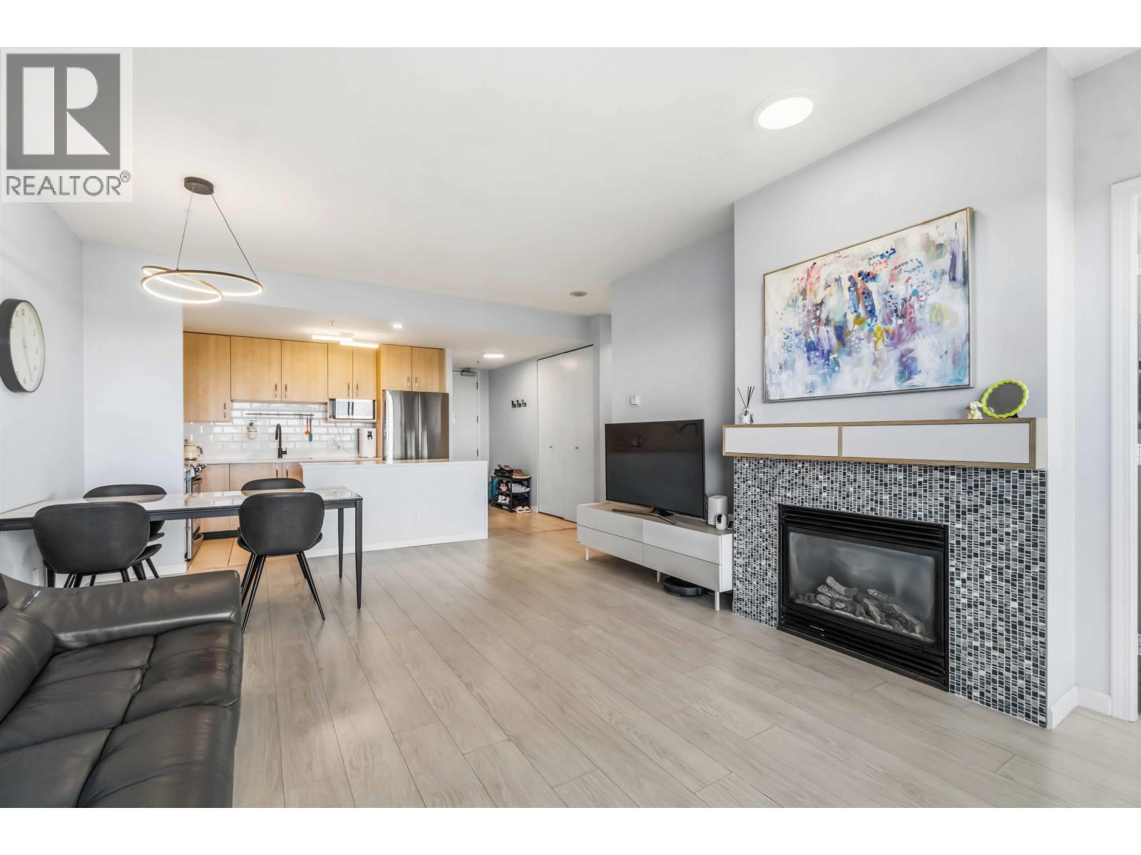 1407 7388 Sandborne Avenue, Burnaby, British Columbia  V3N 5C4 - Photo 8 - R3120959