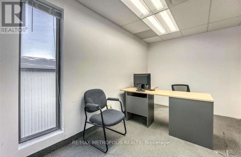 201 - 527 Murphy Road, Sarnia, Ontario  N7S 5B6 - Photo 11 - X13099566