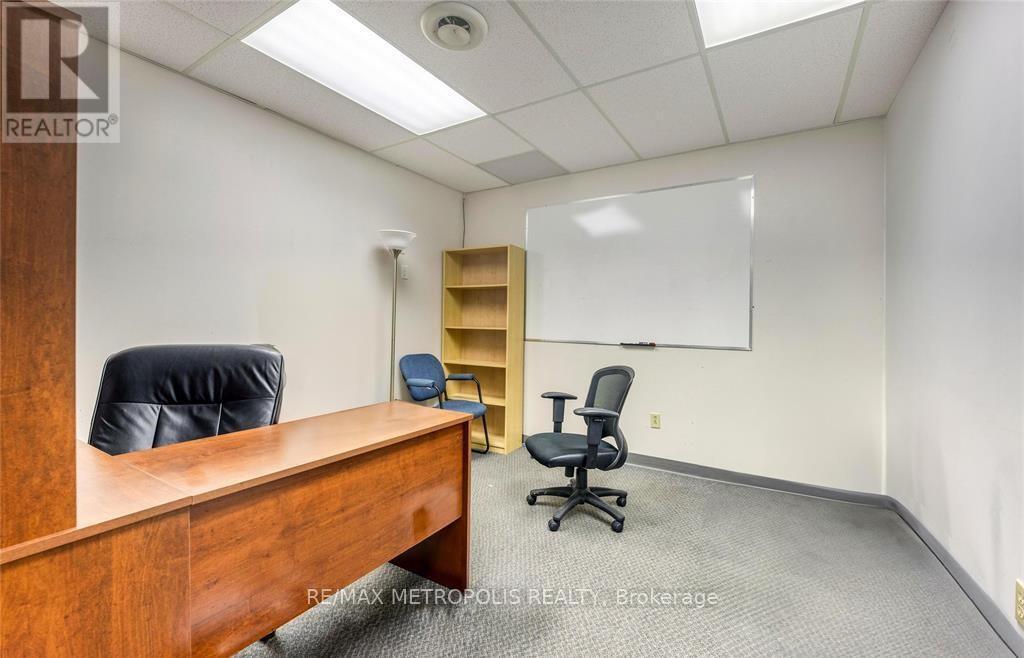 201 - 527 Murphy Road, Sarnia, Ontario  N7S 5B6 - Photo 13 - X13099566