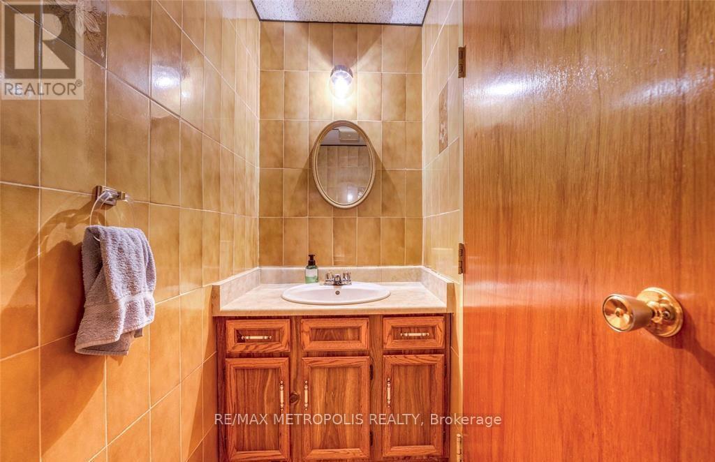 201 - 527 Murphy Road, Sarnia, Ontario  N7S 5B6 - Photo 6 - X13099566