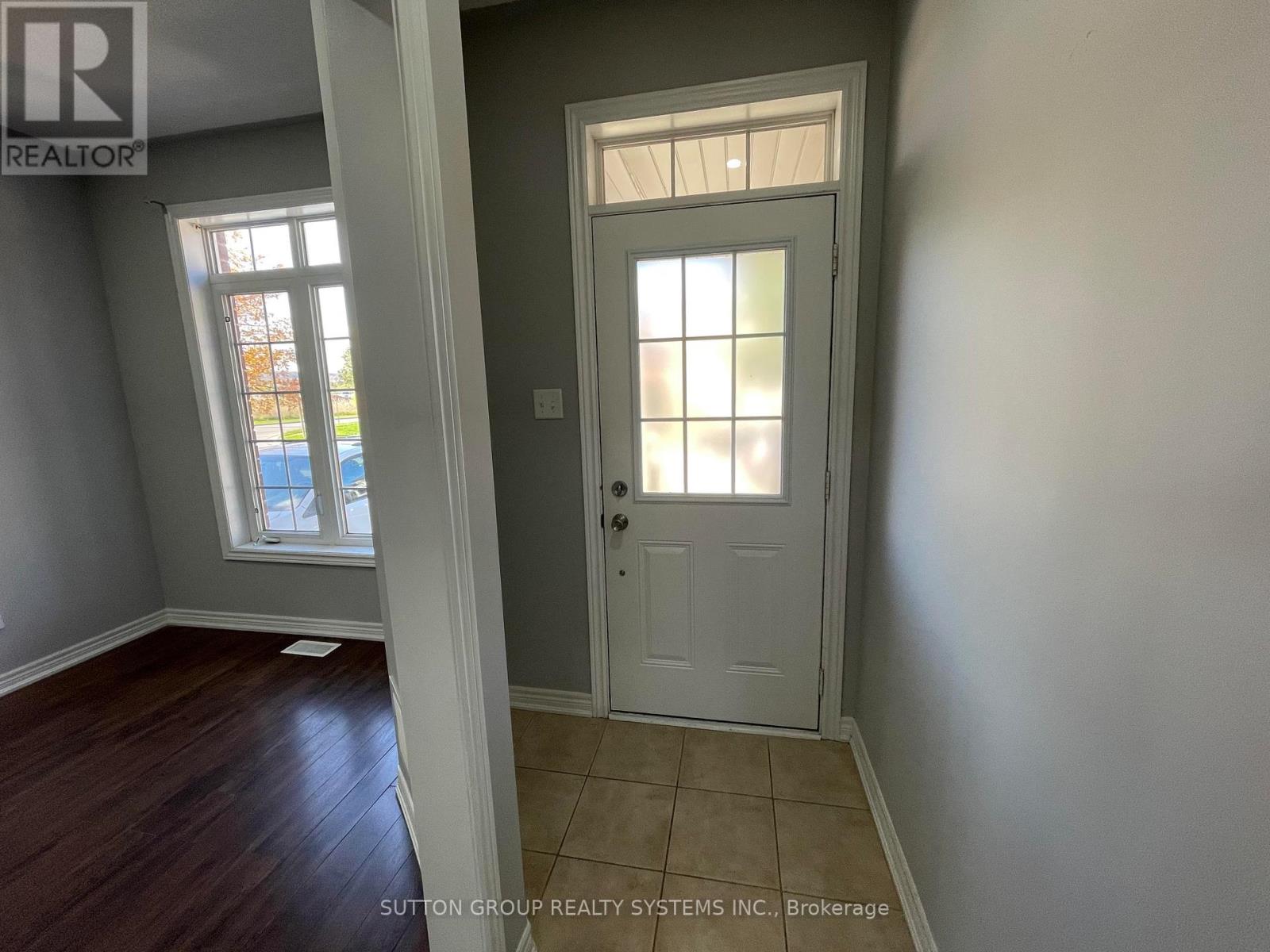 6 Raintree Drive, Hamilton, Ontario  L8E 0B1 - Photo 4 - X13099576