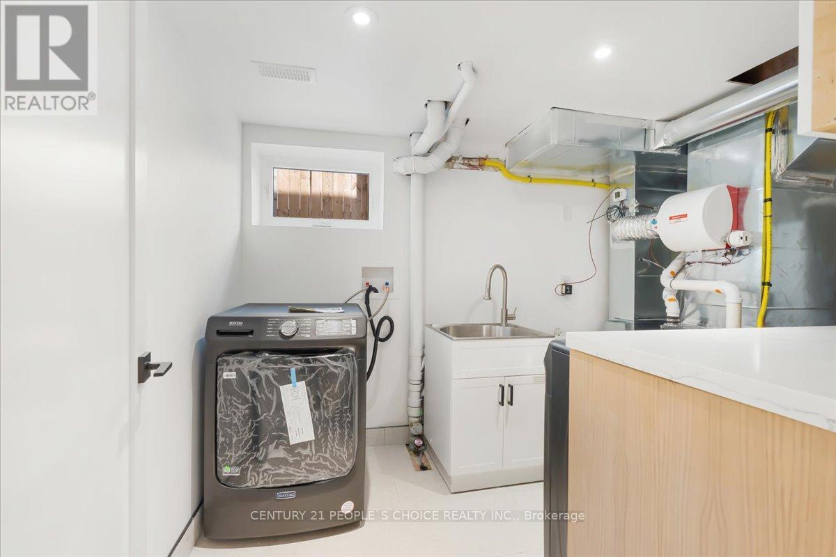 7 Nipissing Drive, Toronto, Ontario  M9B 4V4 - Photo 37 - W13072398