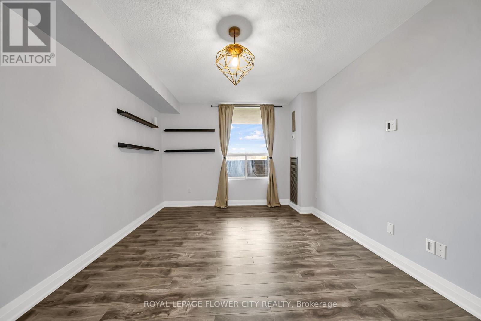 305 - 1535 Lakeshore Road E, Mississauga, Ontario  L5E 3E2 - Photo 23 - W13092740