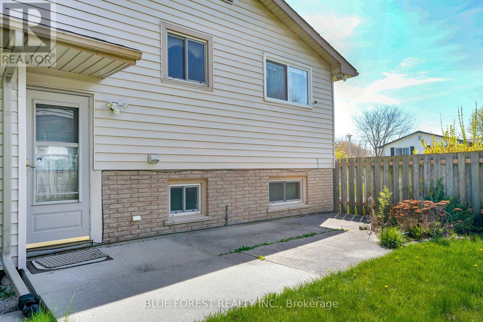23 Fox Mill Crescent, London South, Ontario  N6J 2B3 - Photo 38 - X13099694