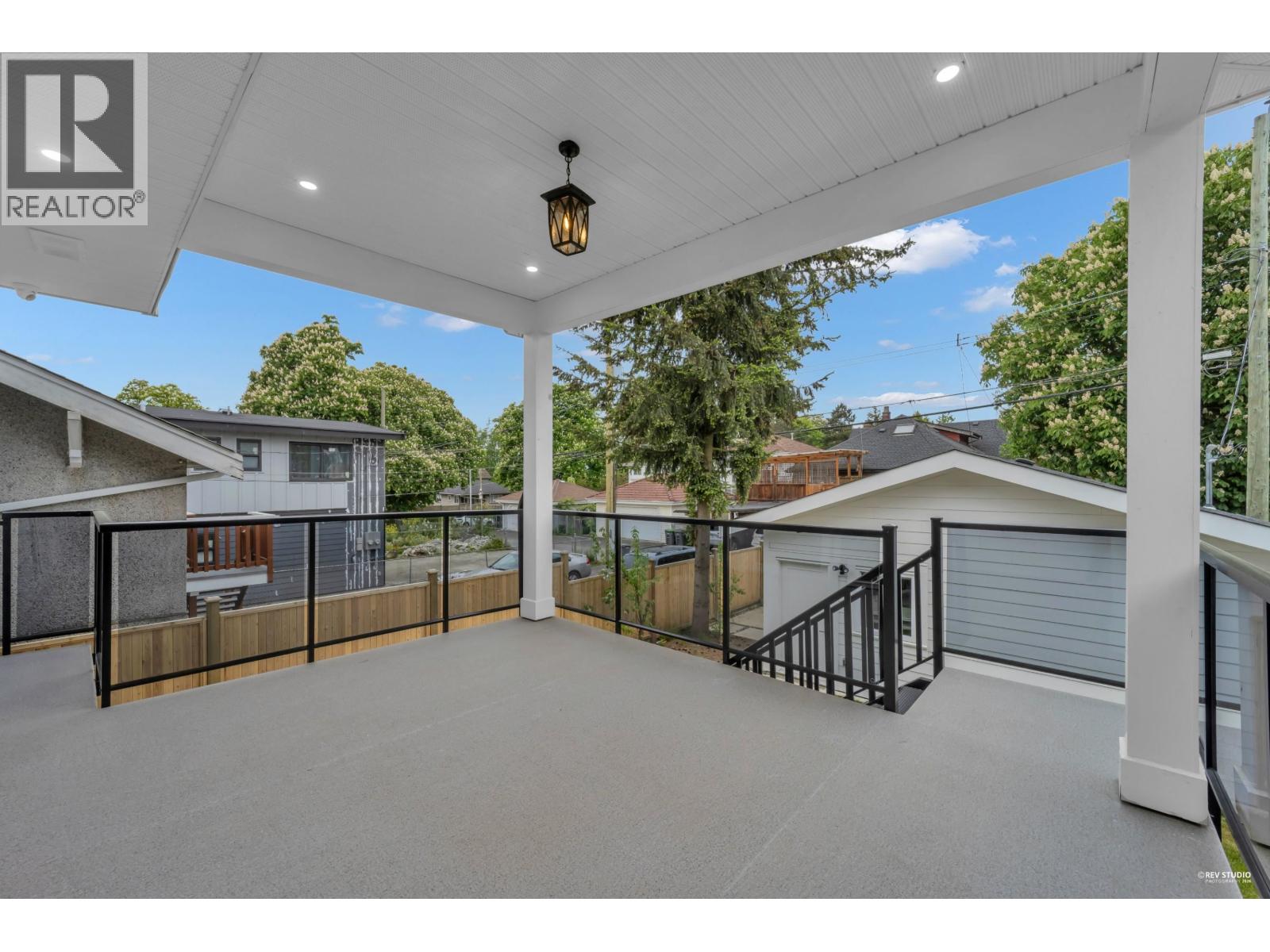 2617 Mcgill Street, Vancouver, British Columbia  V5K 1H2 - Photo 1 - R3121083