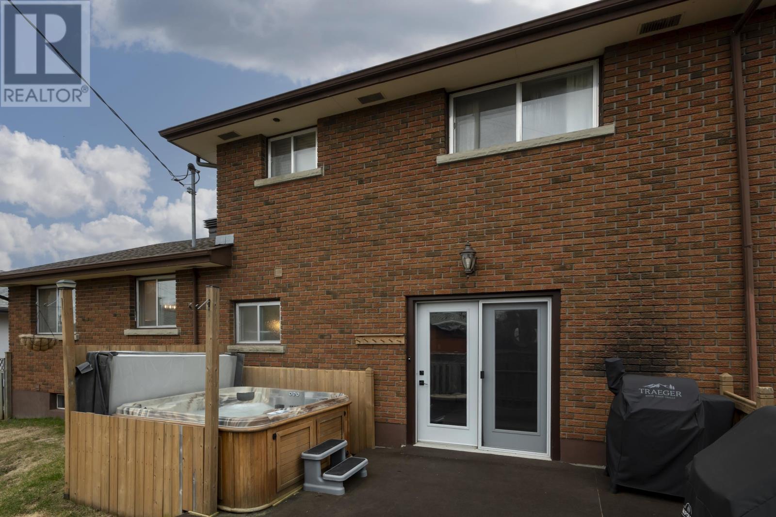 427 Frontenac Bay, Thunder Bay, Ontario  P7C 1M5 - Photo 47 - TB2600943