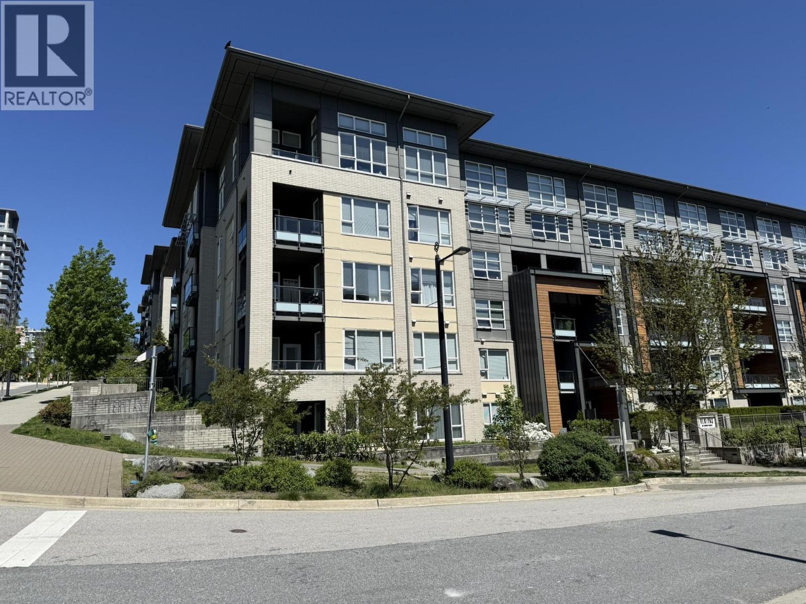 518 9877 UNIVERSITY CRESCENT, Burnaby, British Columbia