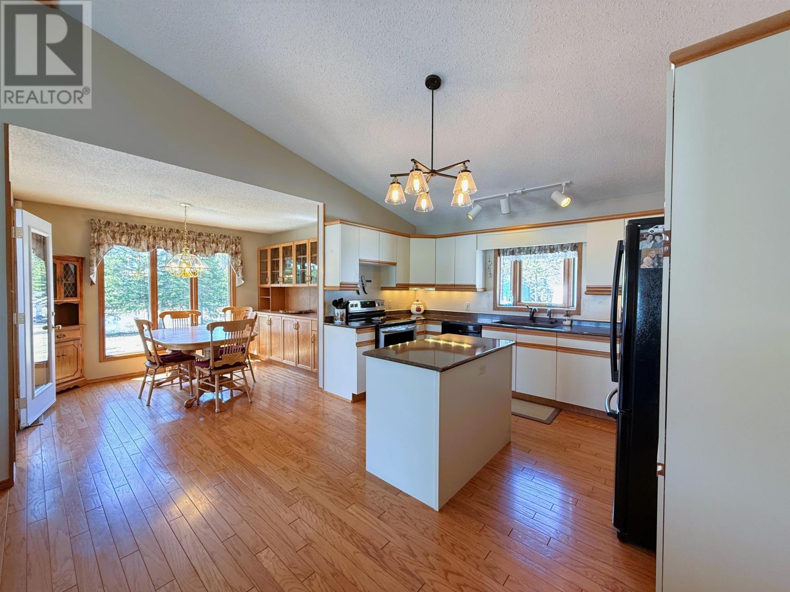 3995 Hwy 72, Sioux Lookout, Ontario  P8T 0A7 - Photo 4 - TB2600947