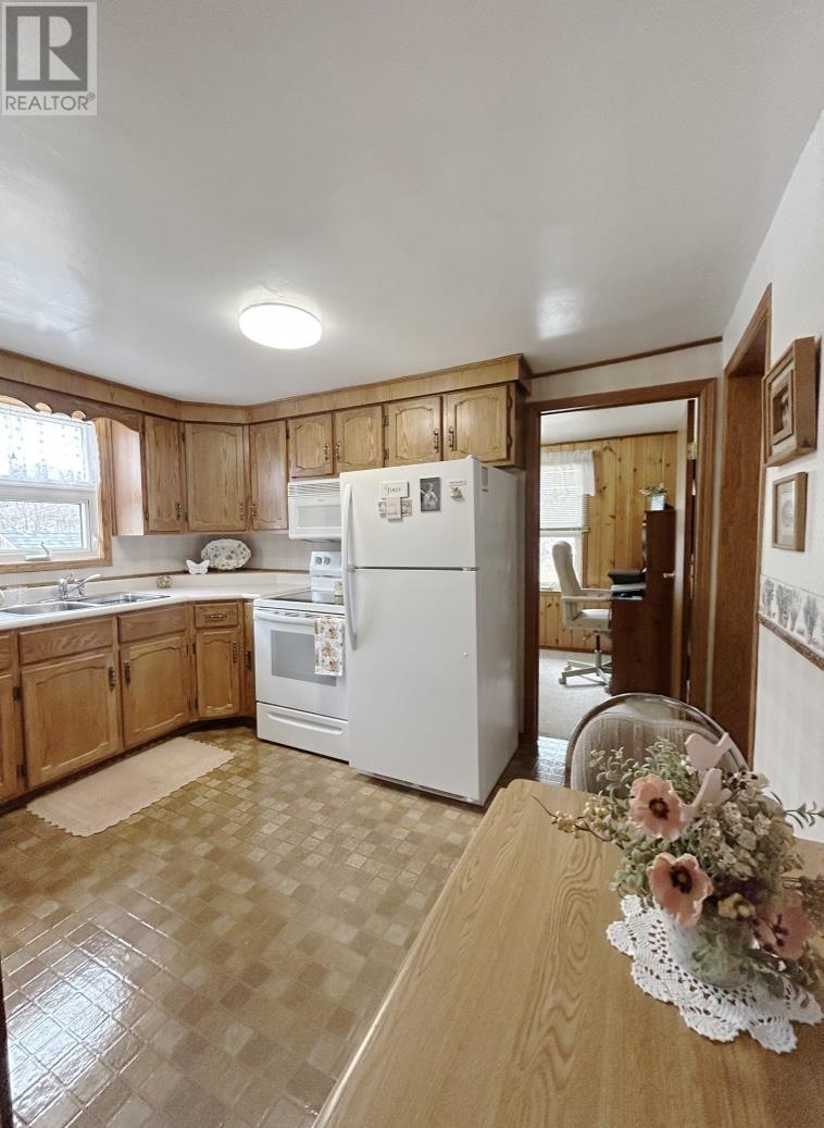 753 Kings Hwy, Fort Frances, Ontario  P9A 2X3 - Photo 16 - TB2600951