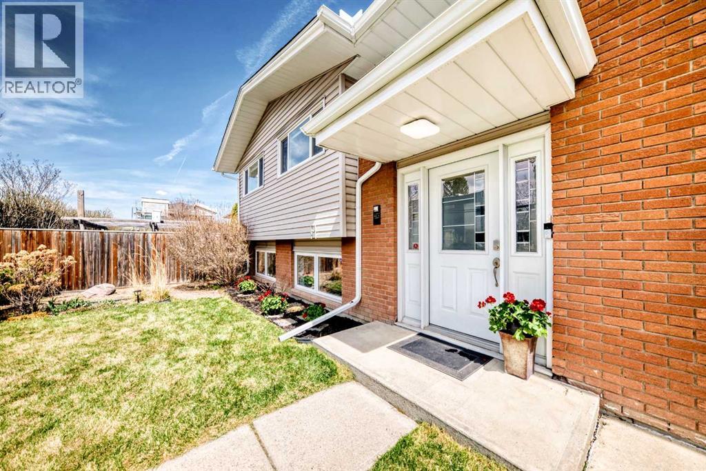 2212 4 Street NE, Calgary, Alberta  T3E 4T9 - Photo 2 - A2308261