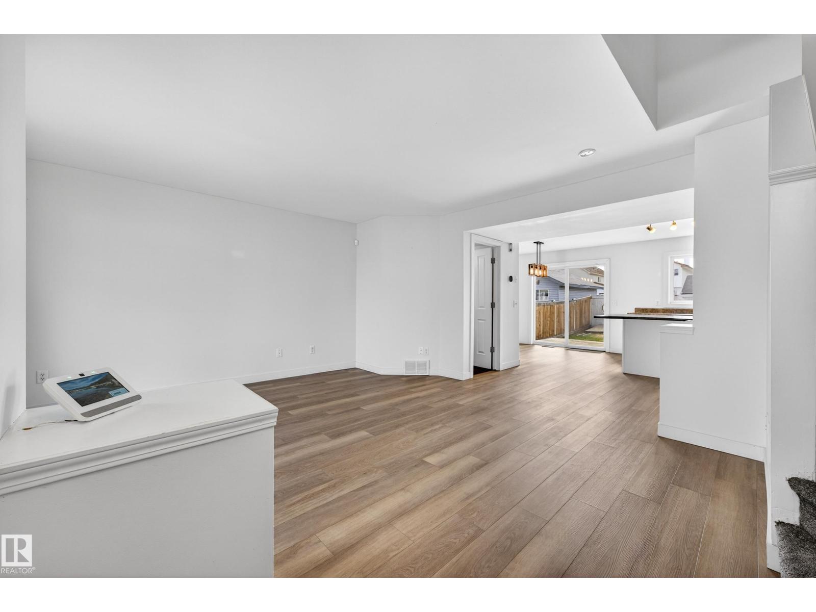 5915 South Terwillegar Bv Nw, Edmonton, Alberta  T6R 0A7 - Photo 5 - E4486405