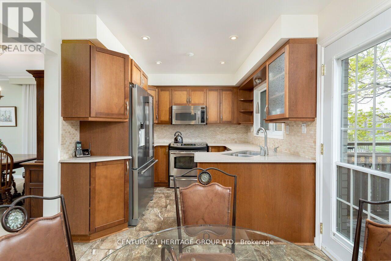 46 Marathon Crescent, Toronto, Ontario  M2R 2L7 - Photo 12 - C13099654