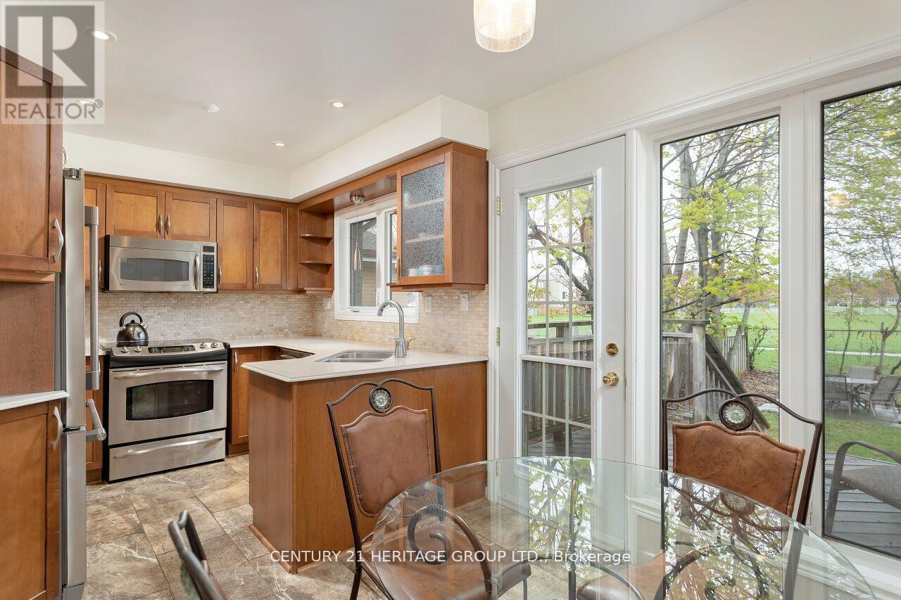 46 Marathon Crescent, Toronto, Ontario  M2R 2L7 - Photo 14 - C13099654