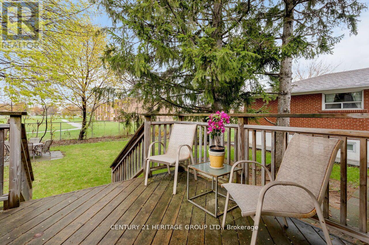 46 Marathon Crescent, Toronto, Ontario  M2R 2L7 - Photo 19 - C13099654