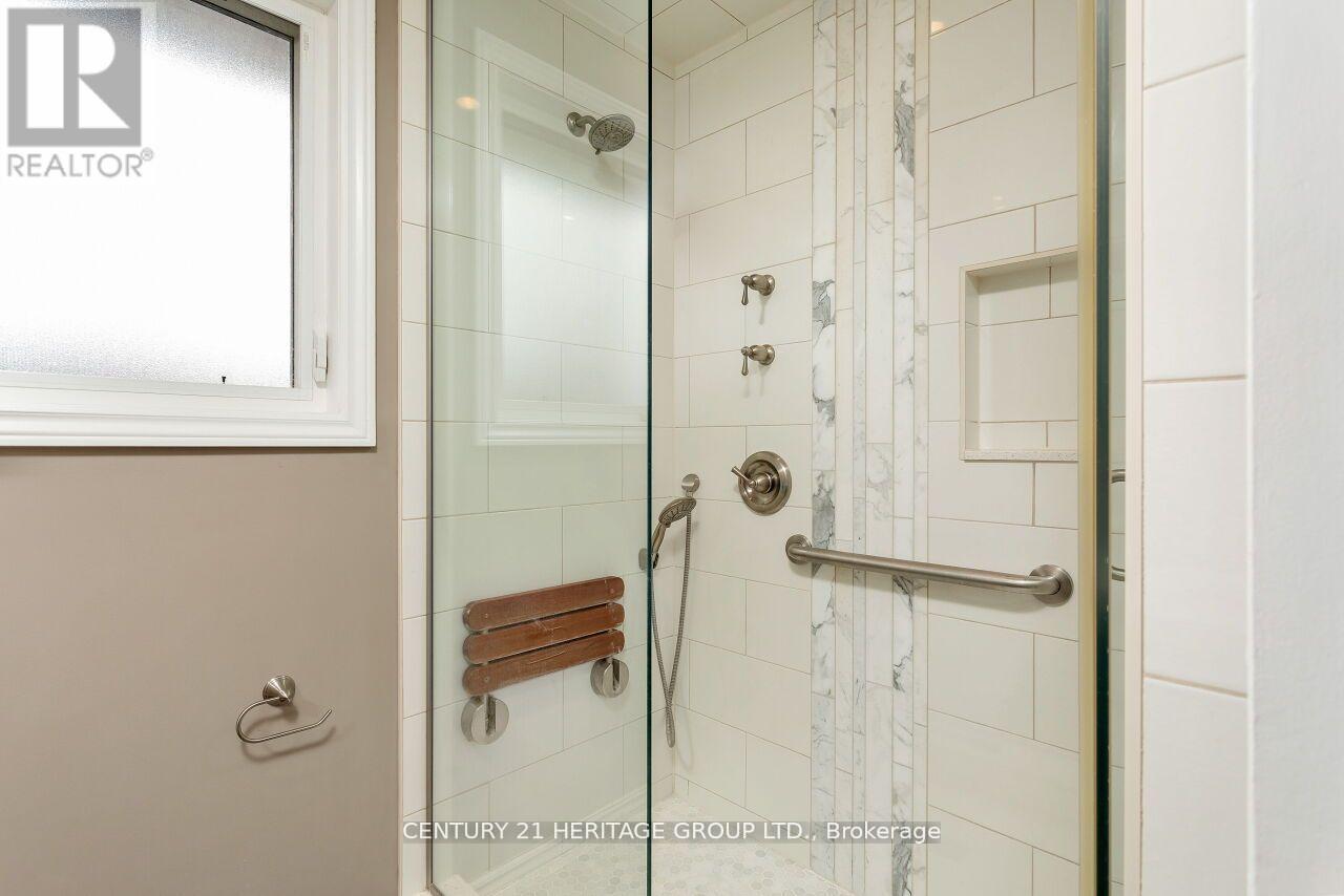 46 Marathon Crescent, Toronto, Ontario  M2R 2L7 - Photo 24 - C13099654
