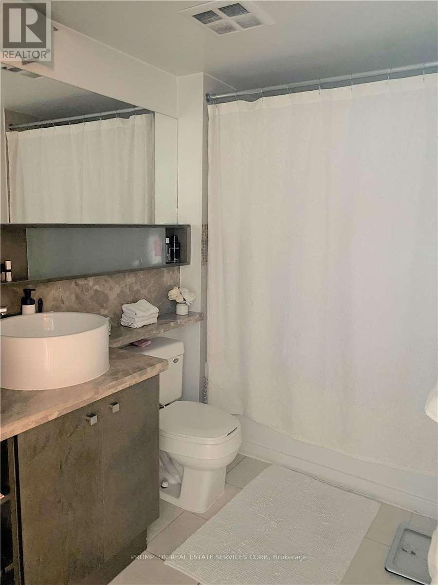 3307 - 11 Brunel Court, Toronto, Ontario  M5V 3Y3 - Photo 8 - C13099678