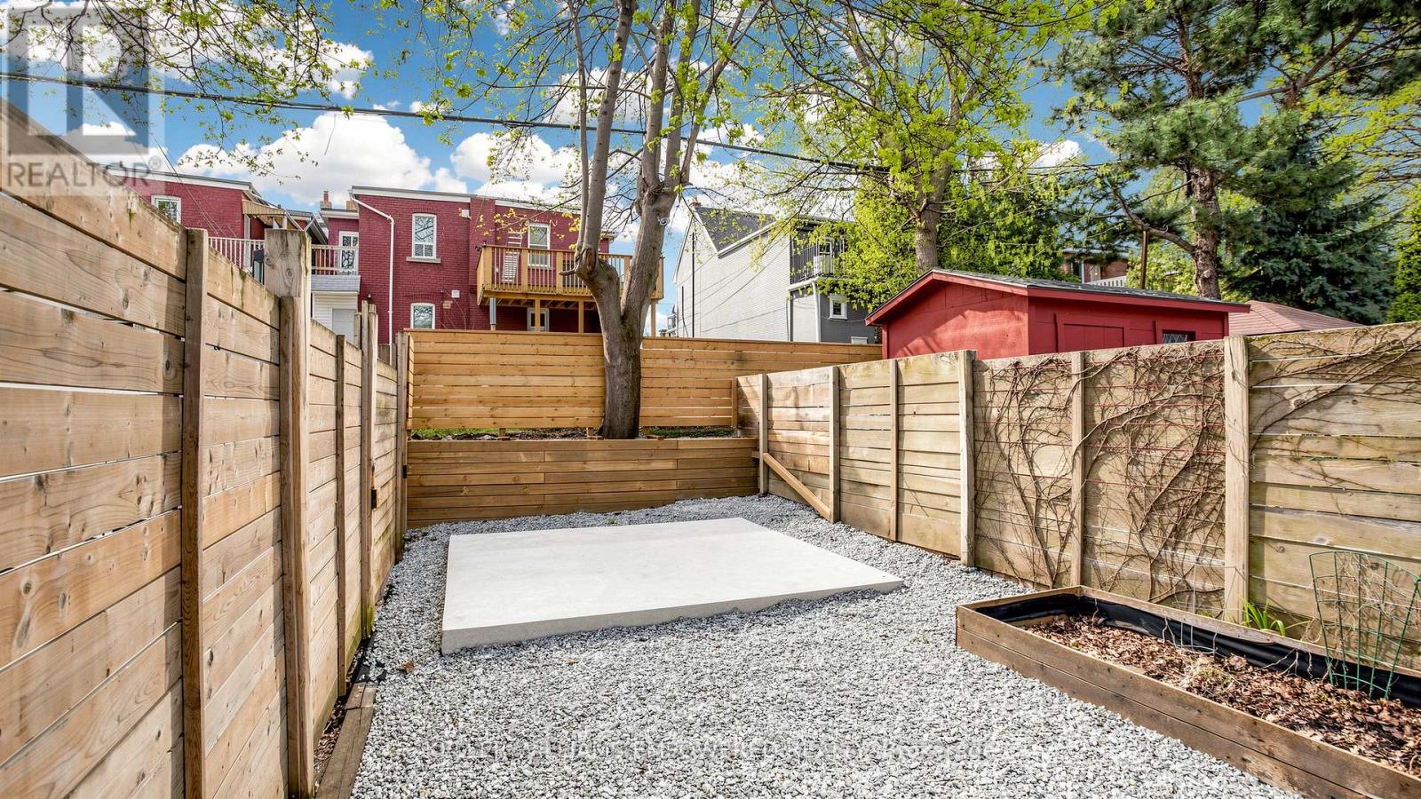 82 Billings Avenue, Toronto, Ontario  M4L 2S4 - Photo 25 - E13099724