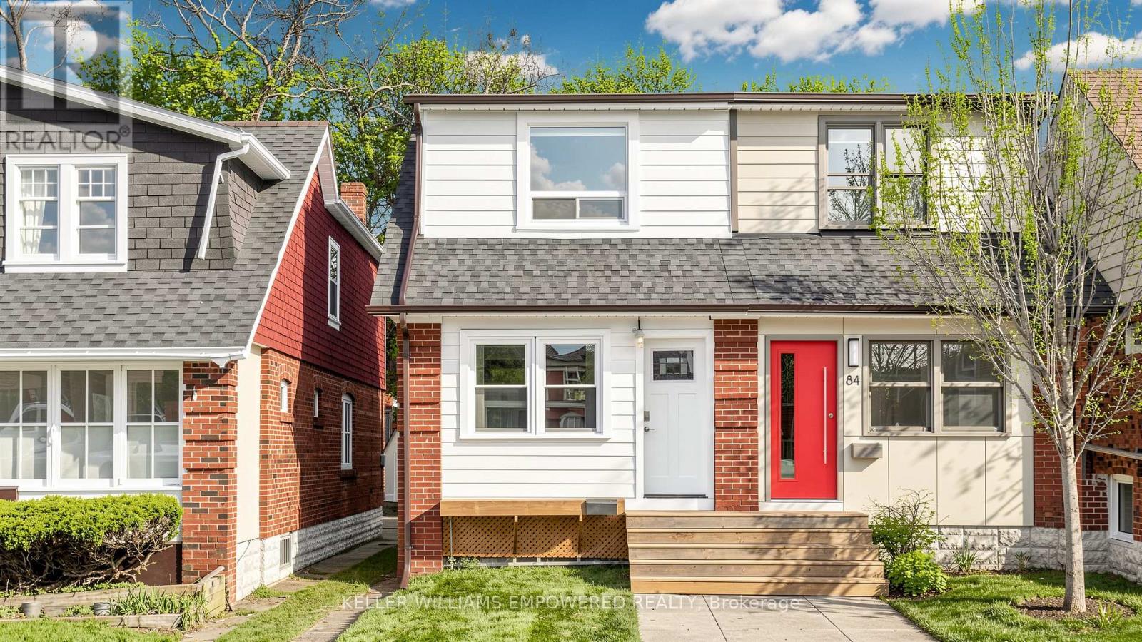 82 Billings Avenue, Toronto, Ontario  M4L 2S4 - Photo 3 - E13099724