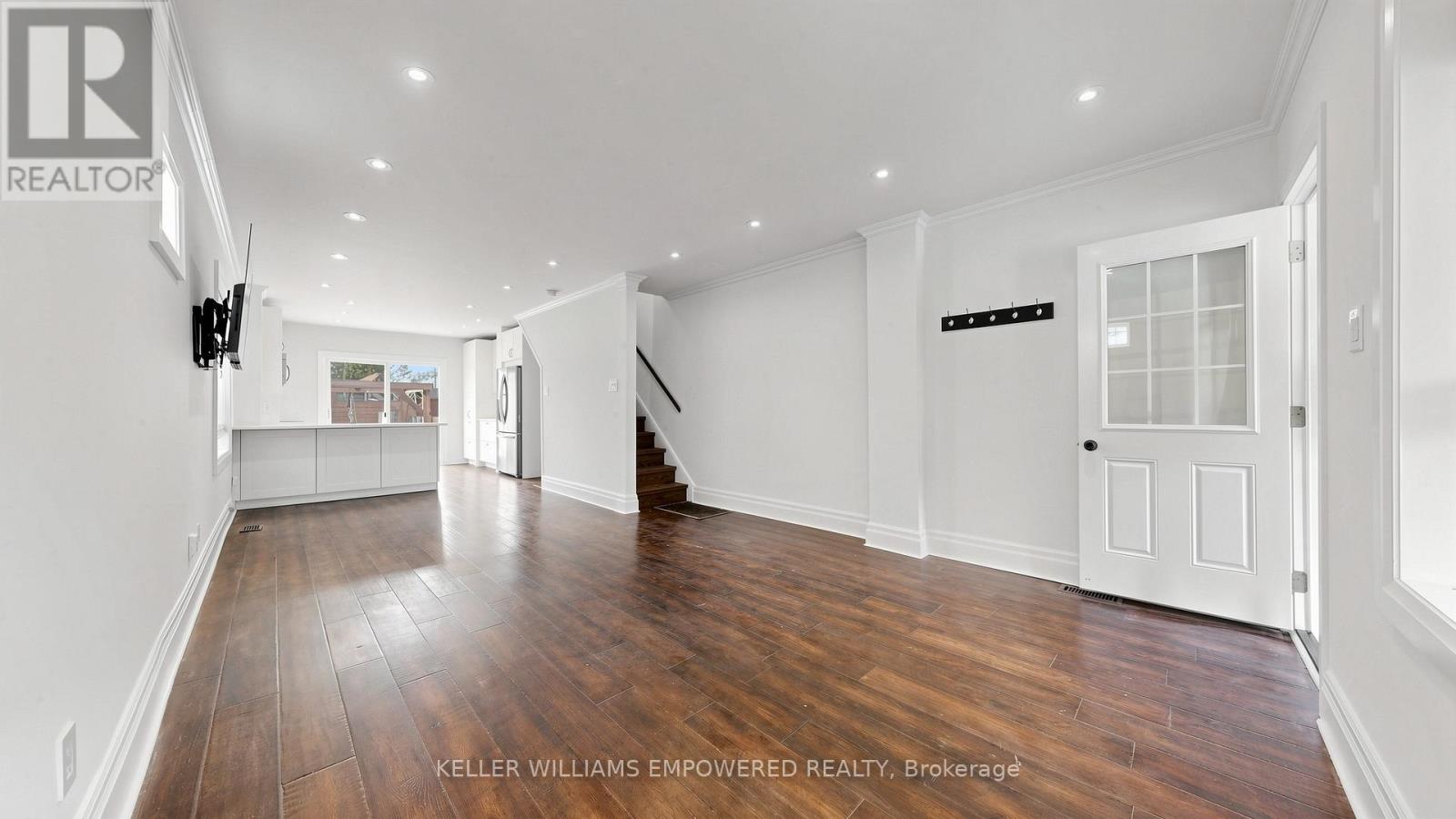 82 Billings Avenue, Toronto, Ontario  M4L 2S4 - Photo 32 - E13099724