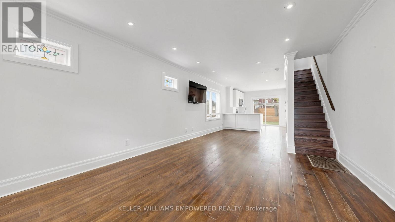 82 Billings Avenue, Toronto, Ontario  M4L 2S4 - Photo 33 - E13099724