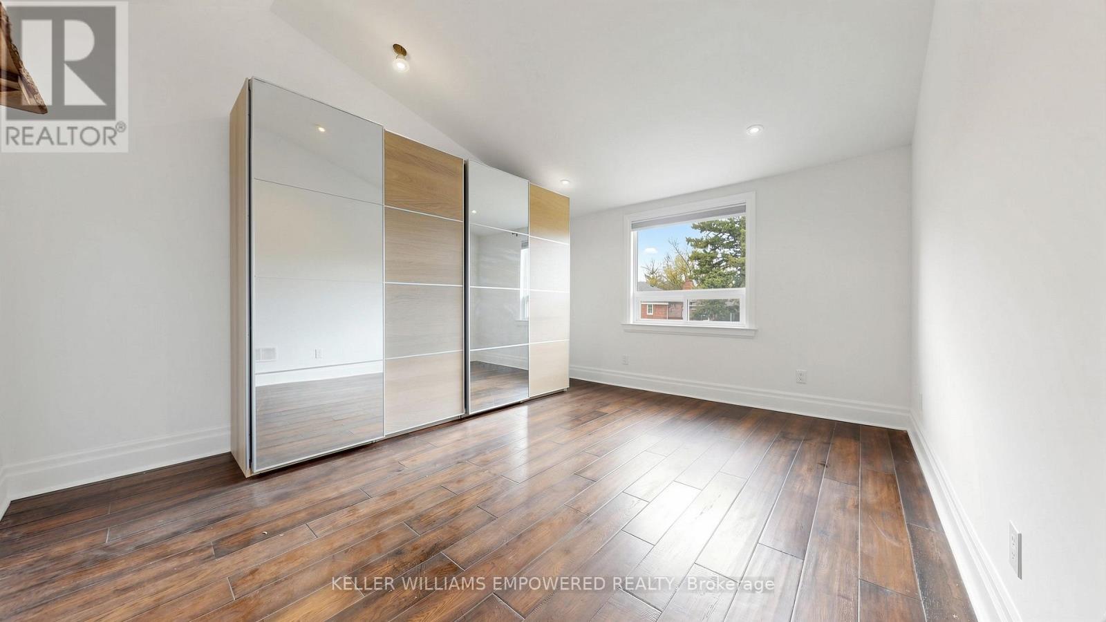 82 Billings Avenue, Toronto, Ontario  M4L 2S4 - Photo 38 - E13099724