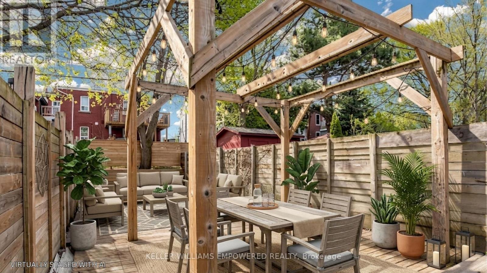 82 Billings Avenue, Toronto, Ontario  M4L 2S4 - Photo 4 - E13099724