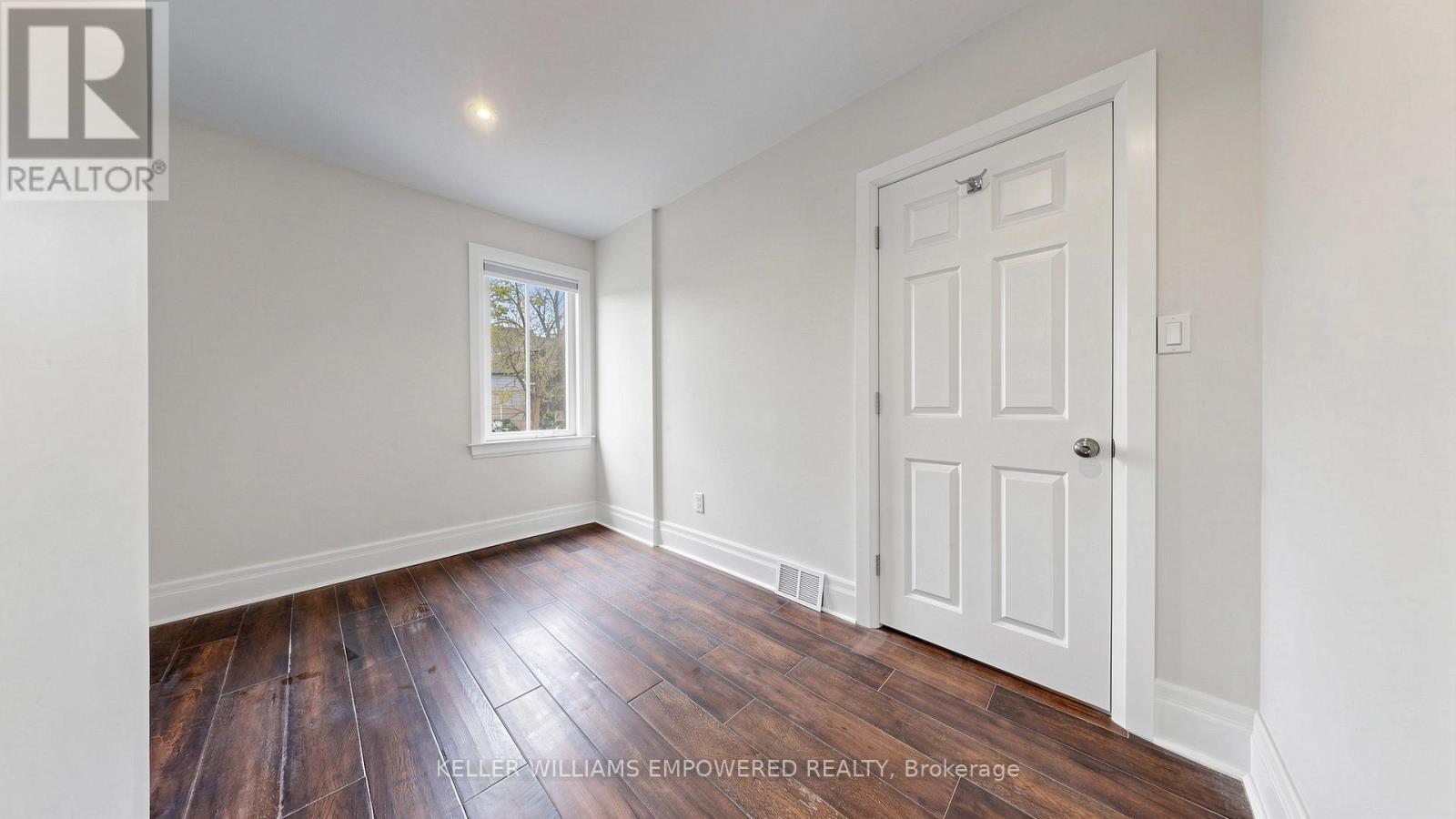 82 Billings Avenue, Toronto, Ontario  M4L 2S4 - Photo 42 - E13099724