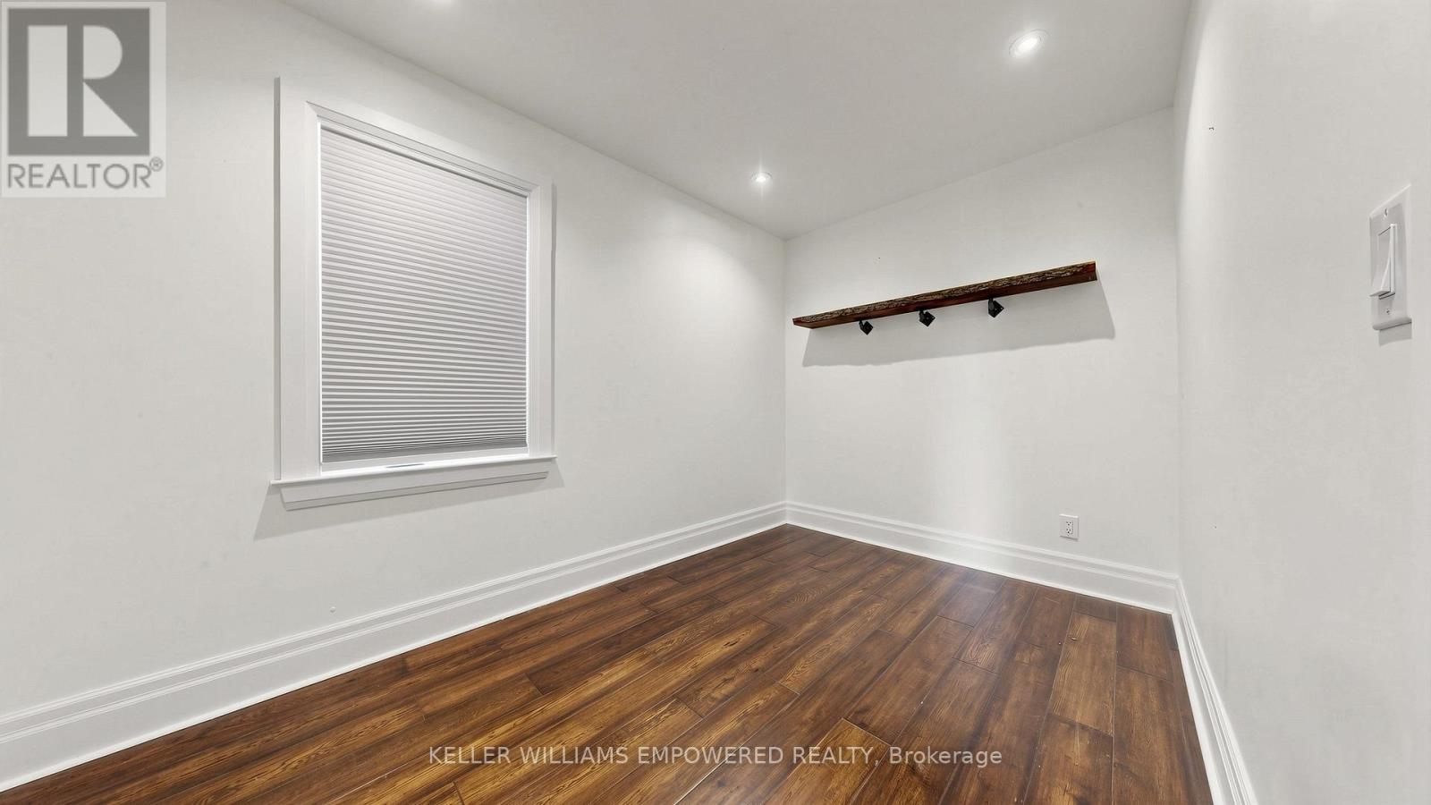 82 Billings Avenue, Toronto, Ontario  M4L 2S4 - Photo 44 - E13099724
