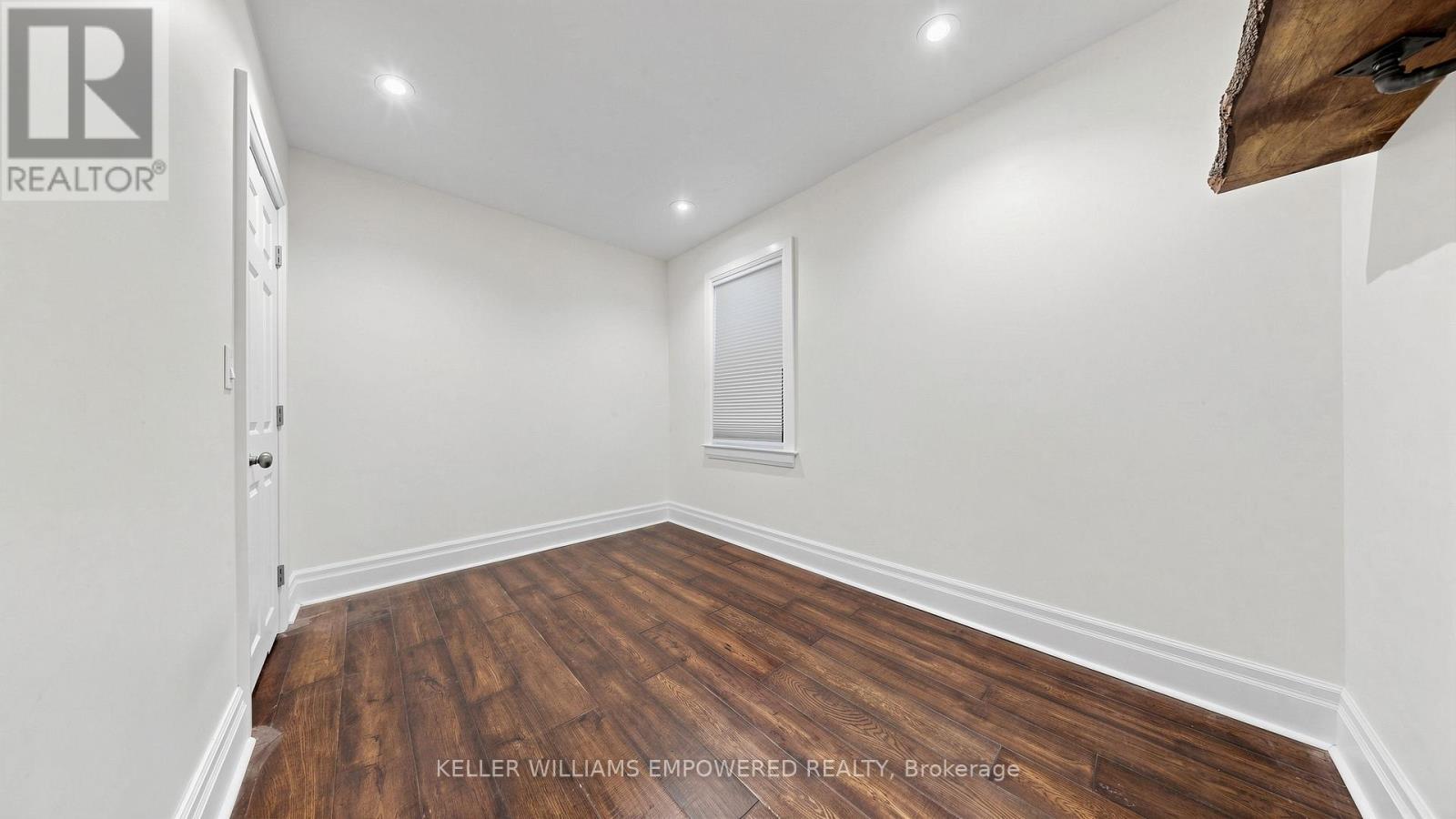 82 Billings Avenue, Toronto, Ontario  M4L 2S4 - Photo 45 - E13099724