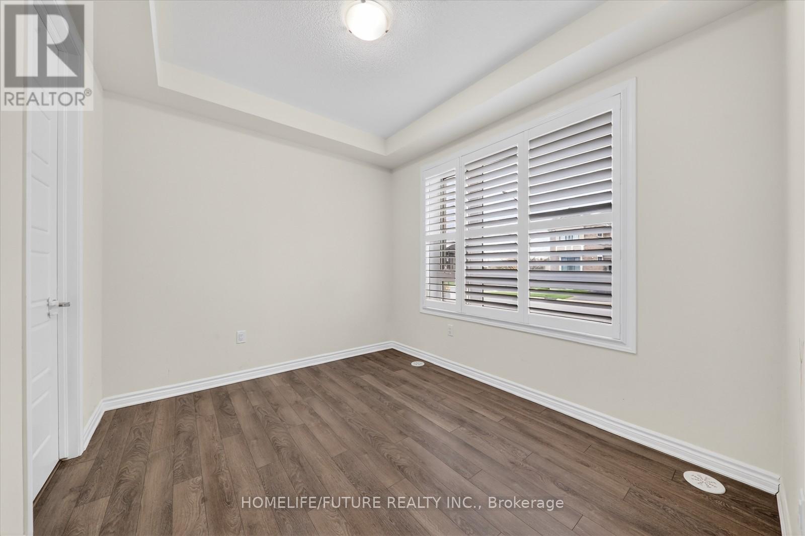 3217 Brigadier Avenue, Pickering, Ontario  L1X 0N4 - Photo 6 - E13099736
