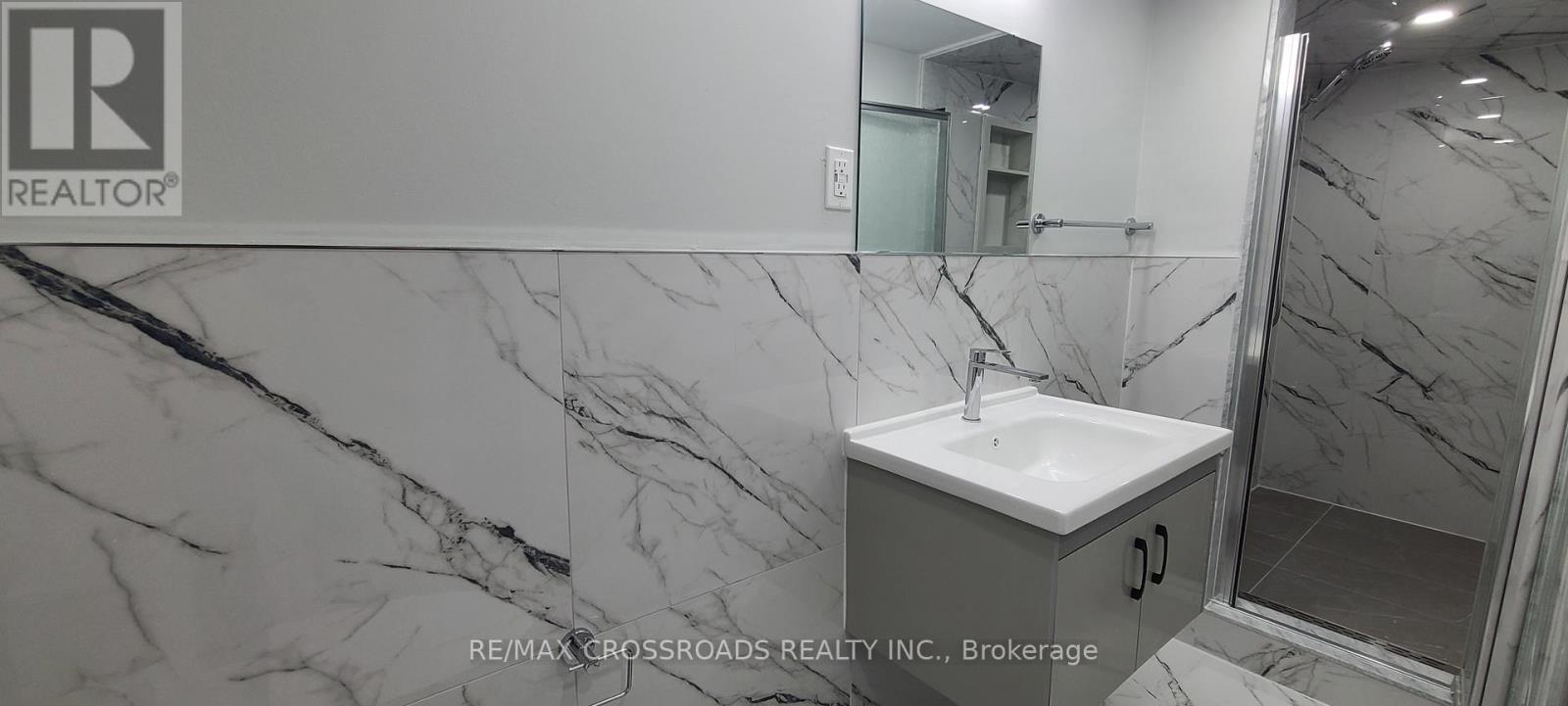 69 Bluebell Crescent, Whitby, Ontario  L1P 1L3 - Photo 13 - E13099258