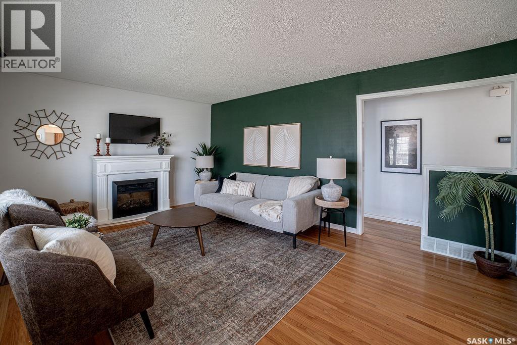 3807 Lakeview Street, Regina, Saskatchewan  S4S 1H3 - Photo 4 - SK035280