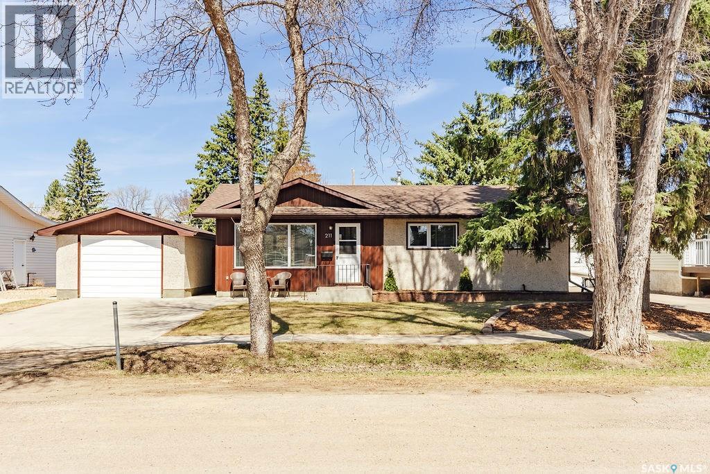 211 2nd STREET E, Langham, Saskatchewan