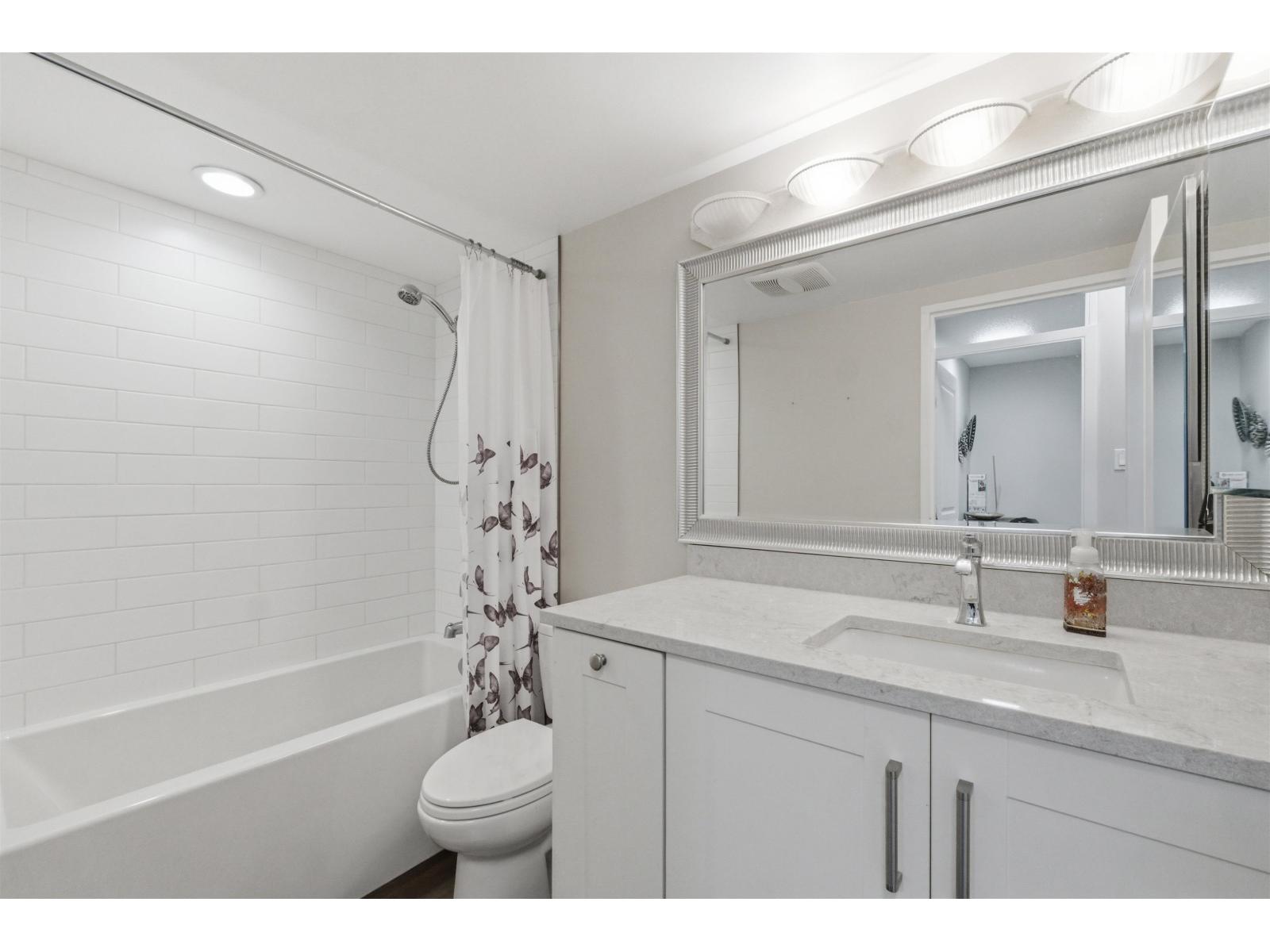 305 1521 George Street, White Rock, British Columbia  V4B 4A4 - Photo 5 - R3121133