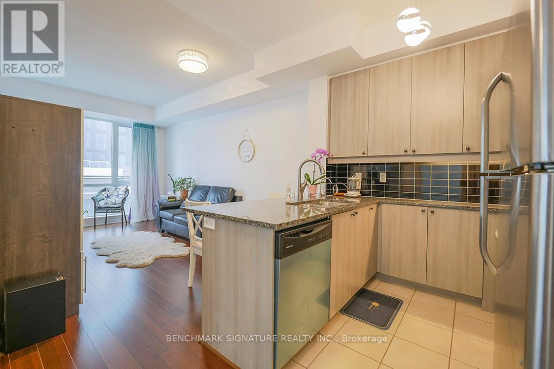 315e - 8110 Birchmount Road, Markham, Ontario  L6G 0E3 - Photo 6 - N13065338