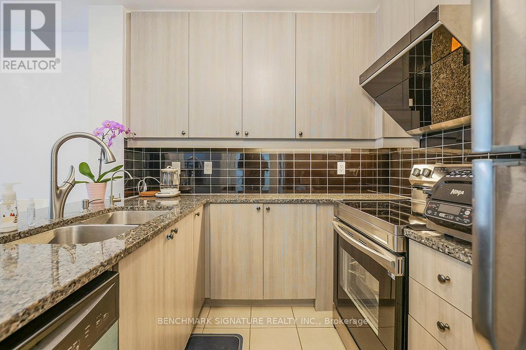 315e - 8110 Birchmount Road, Markham, Ontario  L6G 0E3 - Photo 8 - N13065338
